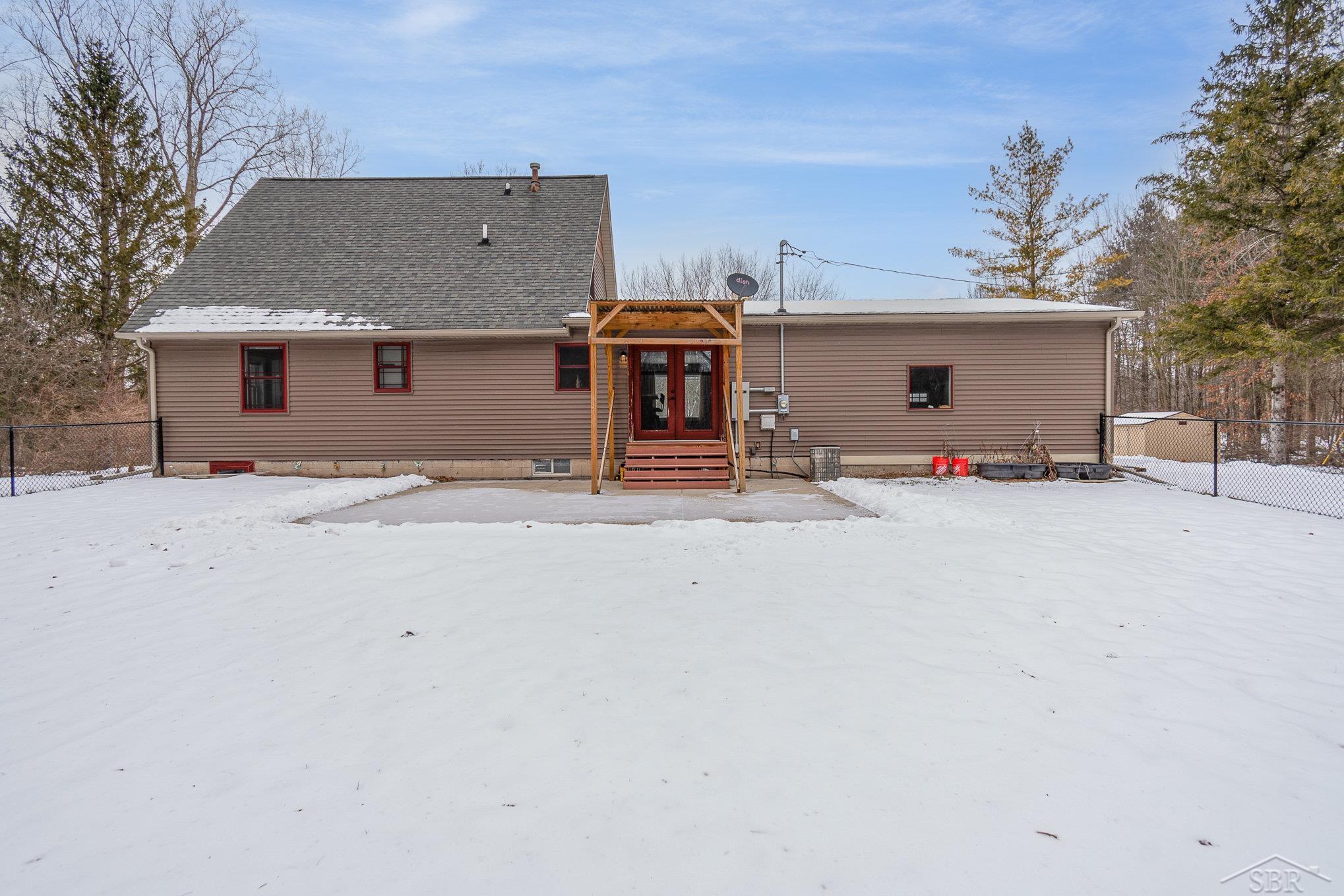 12675 Spencer Road Hemlock, MI 48626 - Photo 4 of 22