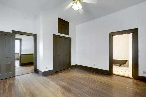 $2,020 | 304 Olive Street, Smithville, TX 78957