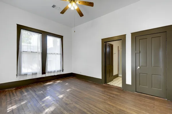 $2,020 | 304 Olive Street, Smithville, TX 78957