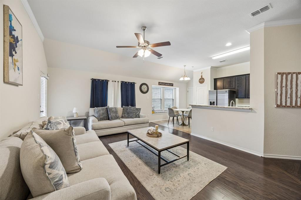 405 Rodger Street Wilmer, TX 75172 - Photo 4 of 29