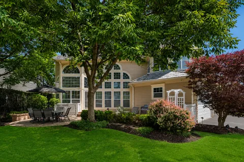 $1,799,000 | 1534 Constitution Drive, Glenview, IL 60026