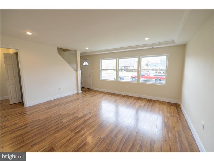 40 Middle Road Levittown, PA 19056 - Photo 3 of 12 Gallery Image 3