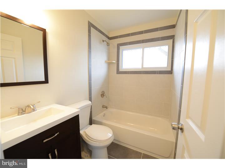 40 Middle Road Levittown, PA 19056 - Photo 8 of 12 Gallery Image 8