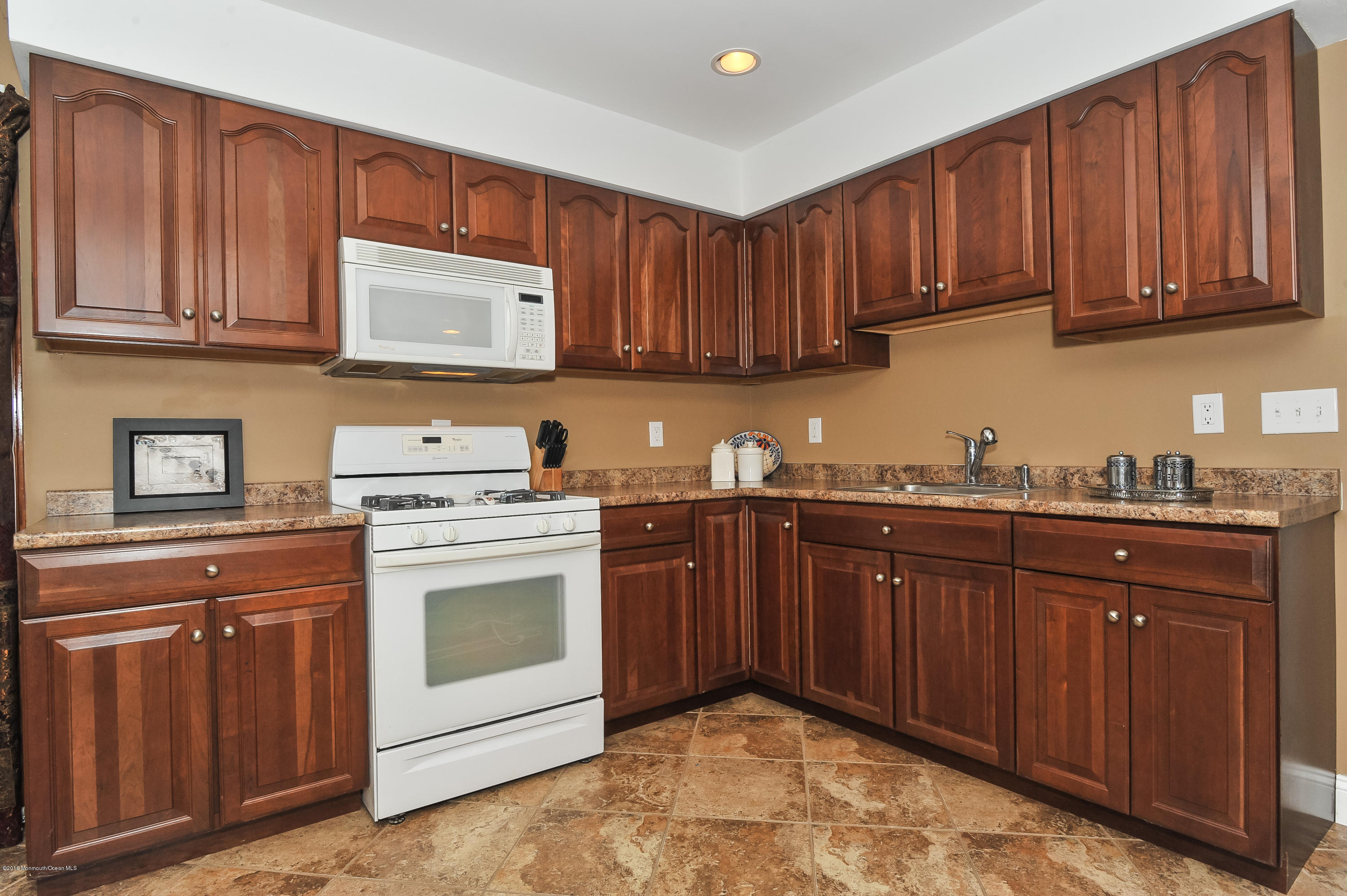 124 Rutgers Way Freehold, NJ 07728 - Photo 38 of 55 Basement Kitchen