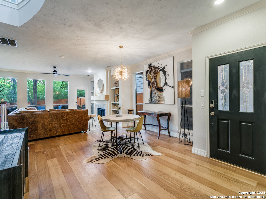 147 Elizabeth Road Alamo Heights, TX 78209 - Photo 3 of 25 a living room with furniture and a wooden floor