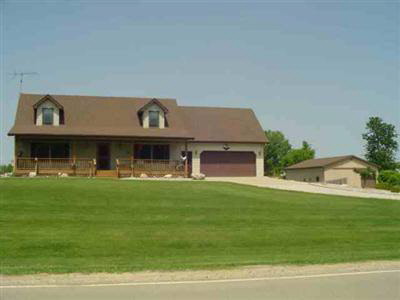 4276 Hollenbeck Road Columbiaville, MI 48421 - Photo 8 of 14 20271980-7.JPG