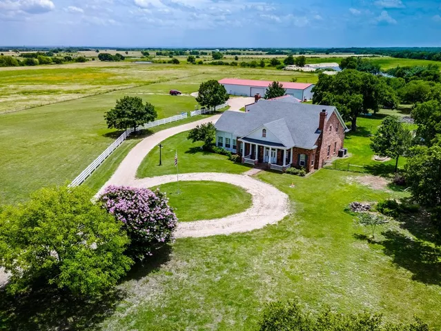 $999,777 | 316 Hcr 3123 Street West, Hillsboro, TX 76645