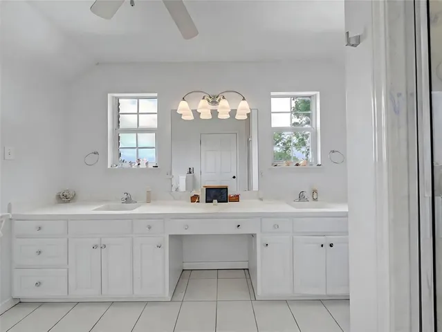 $999,777 | 316 Hcr 3123 Street West, Hillsboro, TX 76645