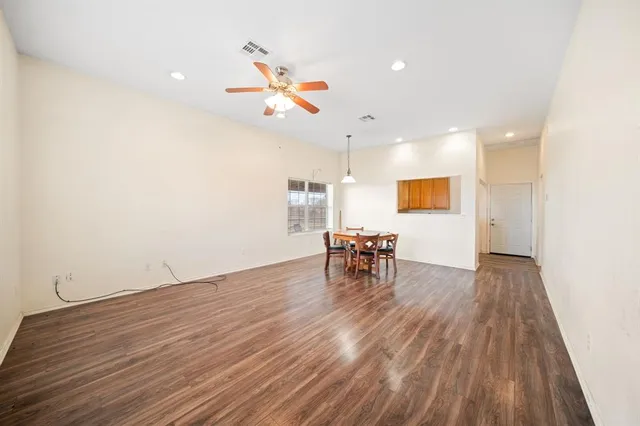 $999,777 | 316 Hcr 3123 Street West, Hillsboro, TX 76645