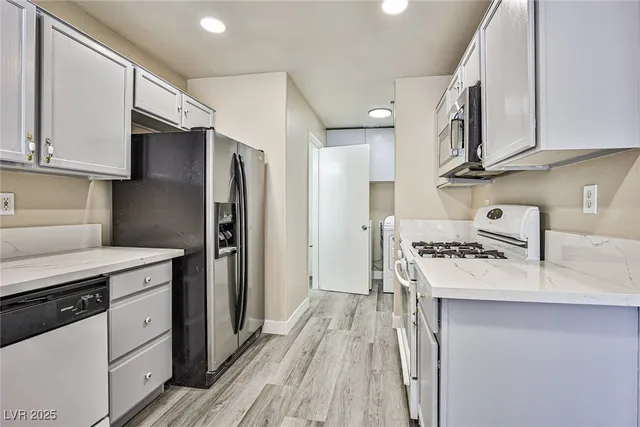 $1,750 | 3966 Starfield Lane, Las Vegas, NV 89147