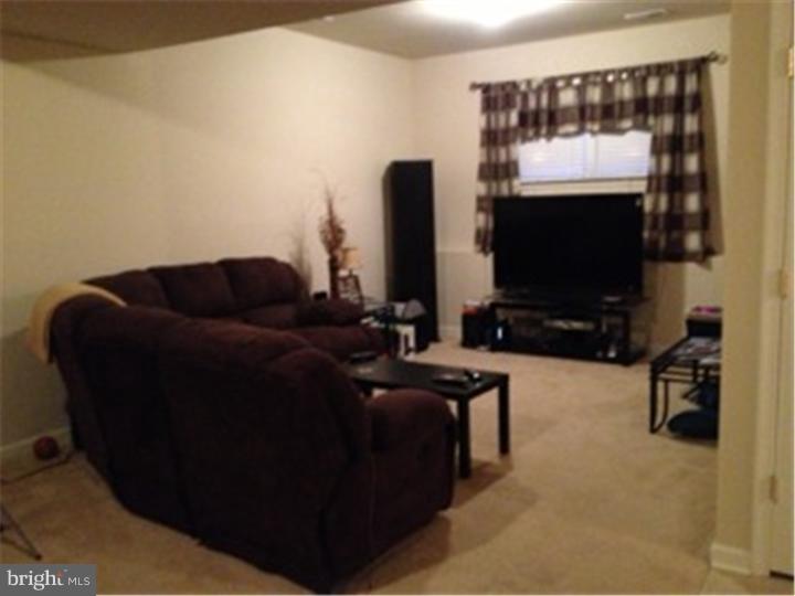 741 Ridge Drive Mantua, NJ 08051 - Photo 19 of 25 Family Room