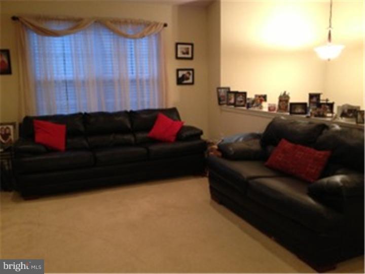 741 Ridge Drive Mantua, NJ 08051 - Photo 7 of 25 Living Room