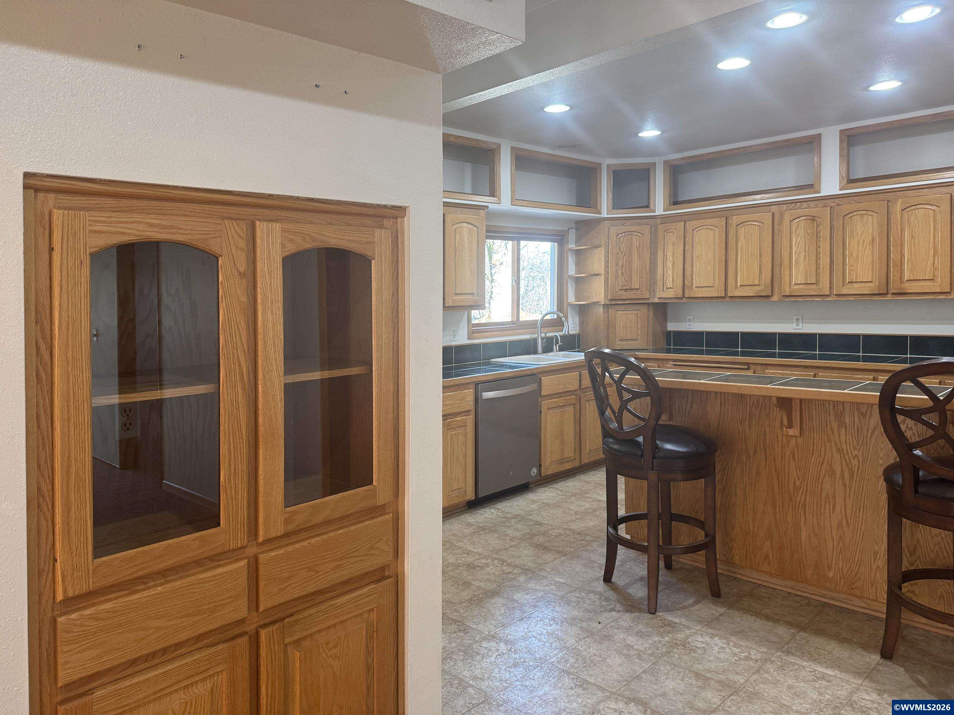 6898 Thurston Road Springfield, OR 97478 - Photo 10 of 37
