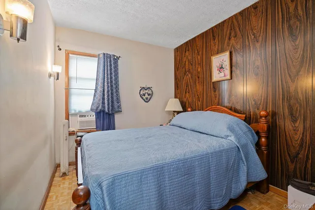 $1,199,000 | 70-49 66th Place | Glendale