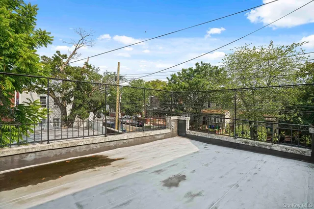 $1,199,000 | 70-49 66th Place | Glendale