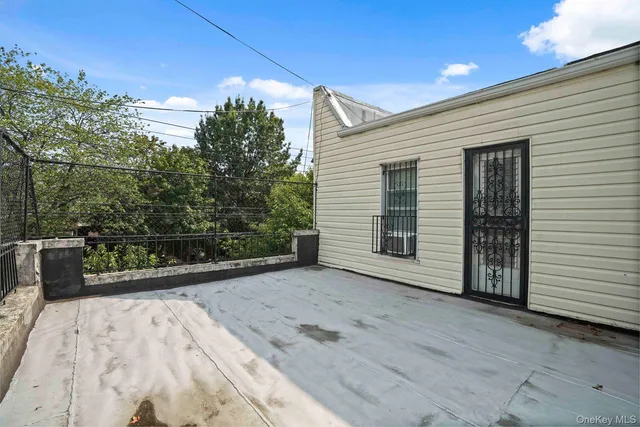 $1,199,000 | 70-49 66th Place | Glendale