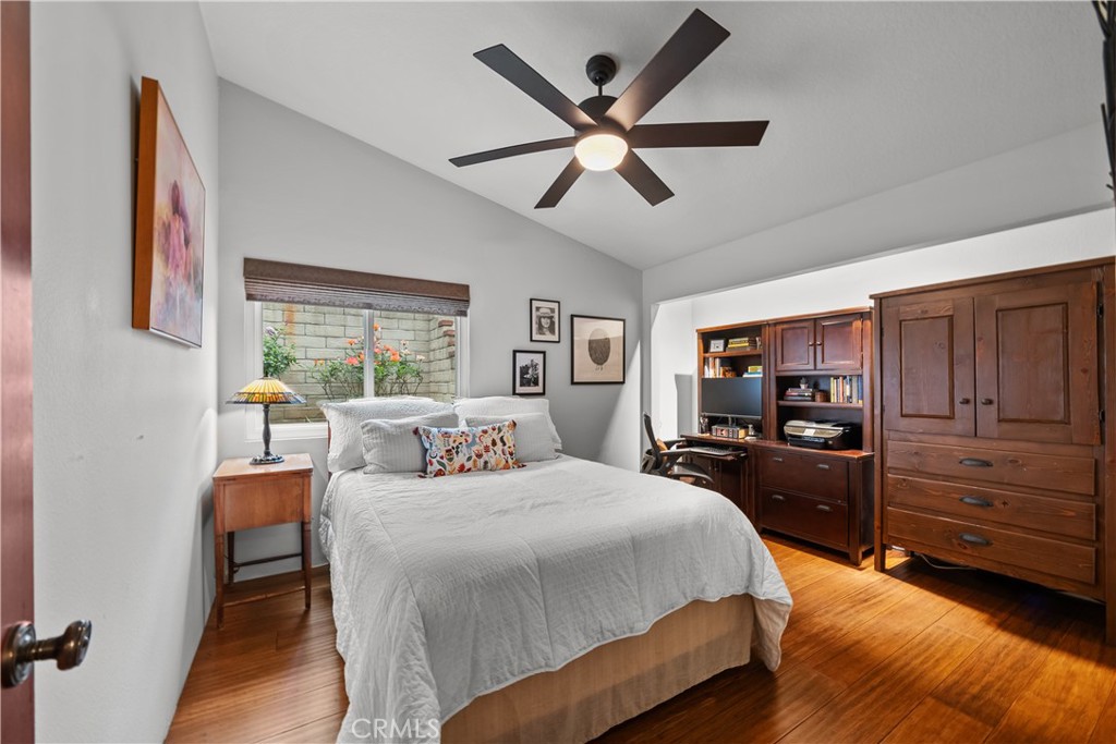 22429 Paragon Drive Saugus, CA 91350 - Photo 16 of 28