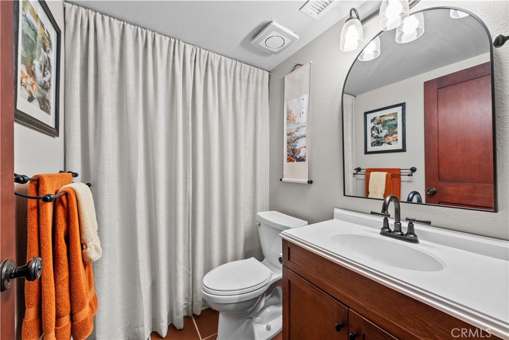 22429 Paragon Drive Saugus, CA 91350 - Photo 19 of 28