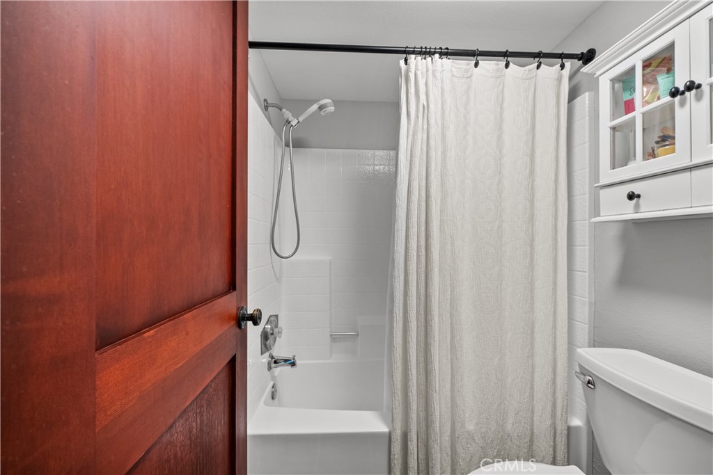 22429 Paragon Drive Saugus, CA 91350 - Photo 20 of 28