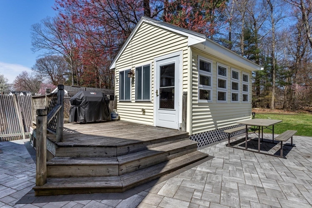 39 Birchcroft Road Canton, MA 02021 - Photo 17 of 22