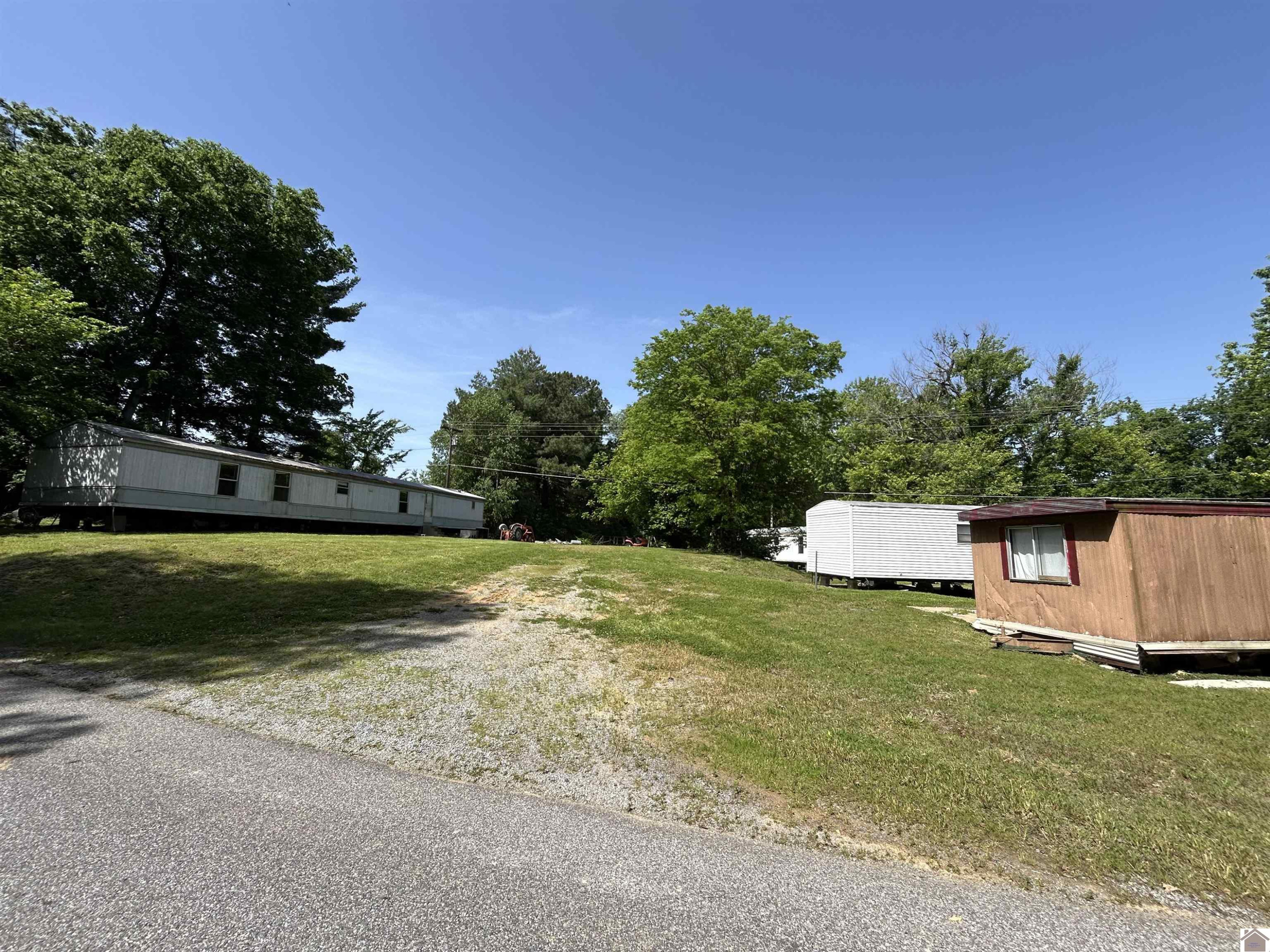 5101 Epperson Road Paducah, KY 42003 - Photo 3 of 10 Photo 3
