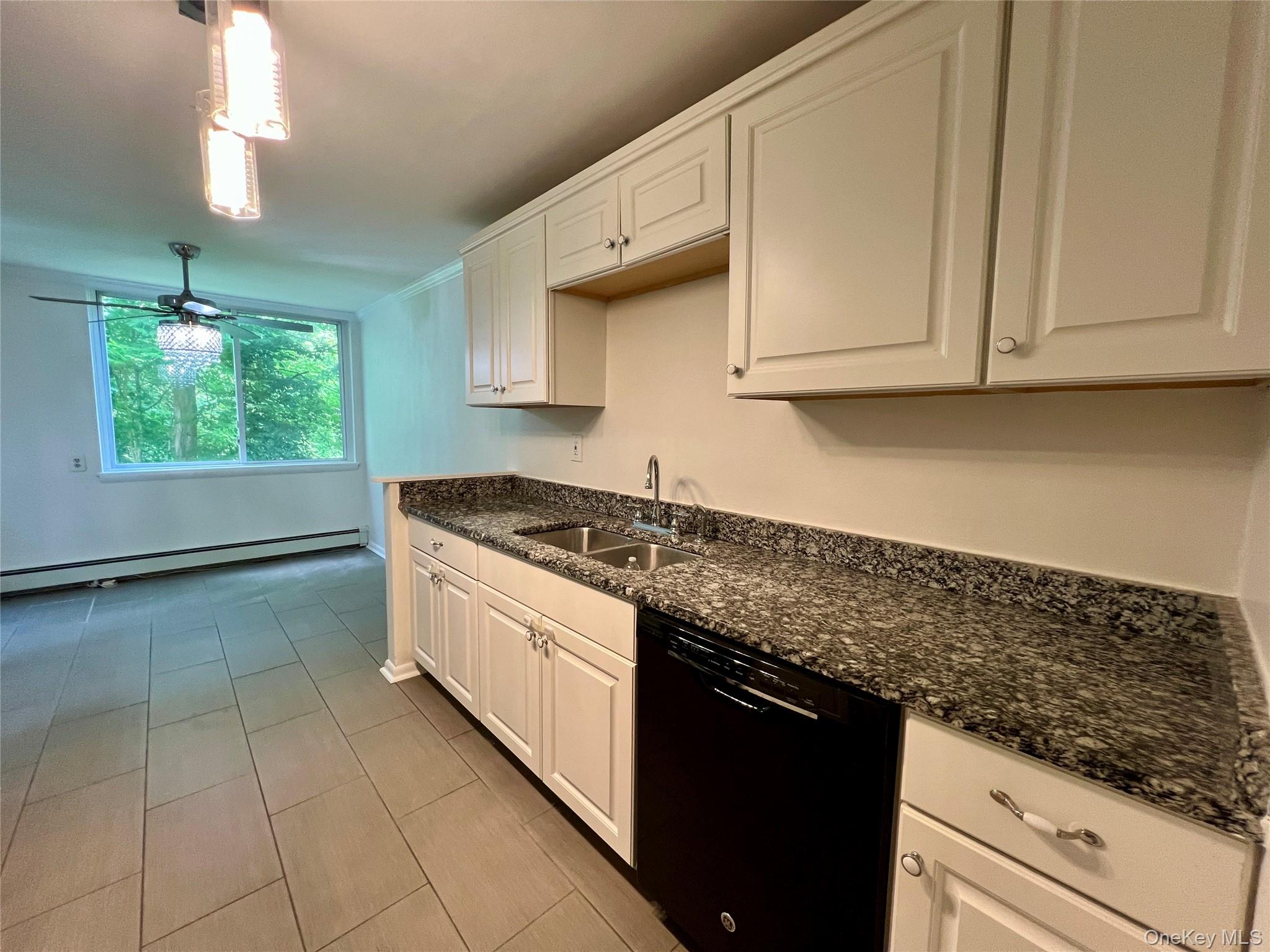 3 Hook Road, Unit 15A Poughkeepsie, NY 12601 - Photo 8 of 23 Gallery Image 8