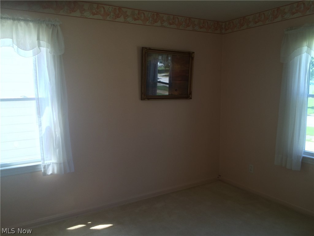 15516 Corkhill Road Maple Heights, OH 44137 - Photo 5 of 24 Gallery Image 5