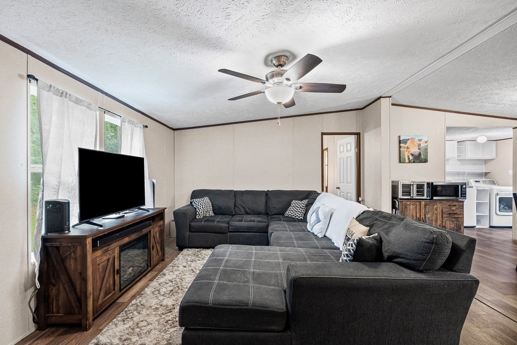 2057 Old Peach Tree Road Green Bay, VA 23942 - Photo 5 of 41 Gallery Image 5