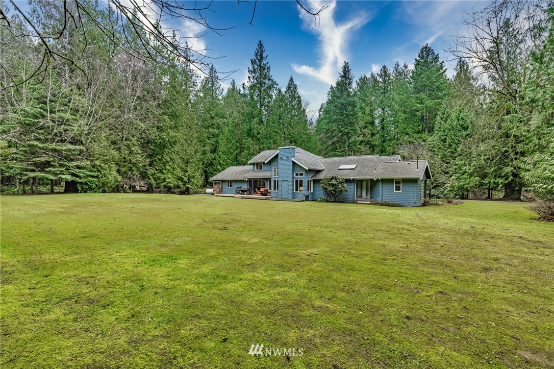 5524 Knight Road Bellingham, WA 98226 - Photo 2 of 34 a house view with a outdoor space