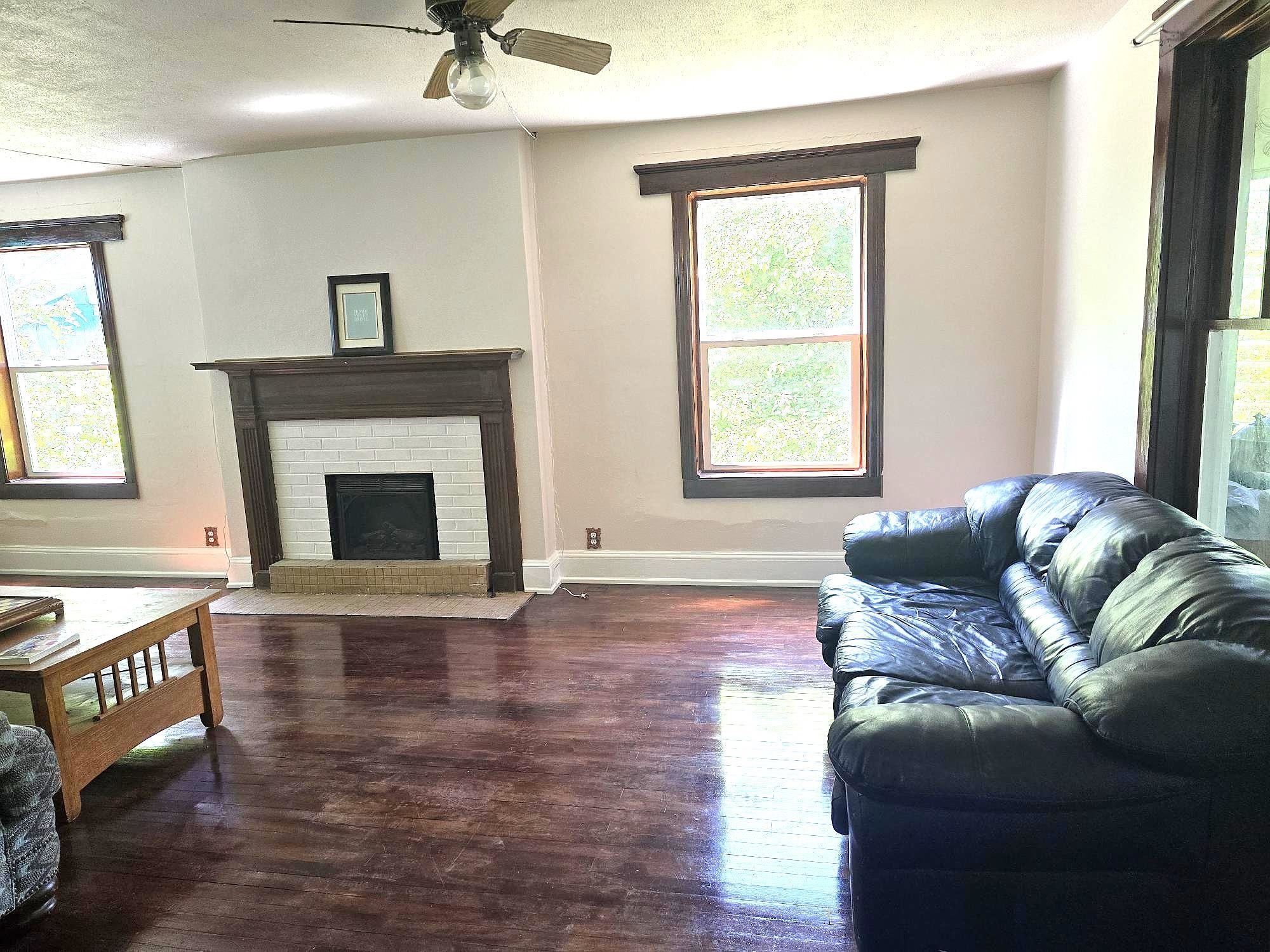 2467 South Riverside Drive Beloit, WI 53511 - Photo 9 of 46