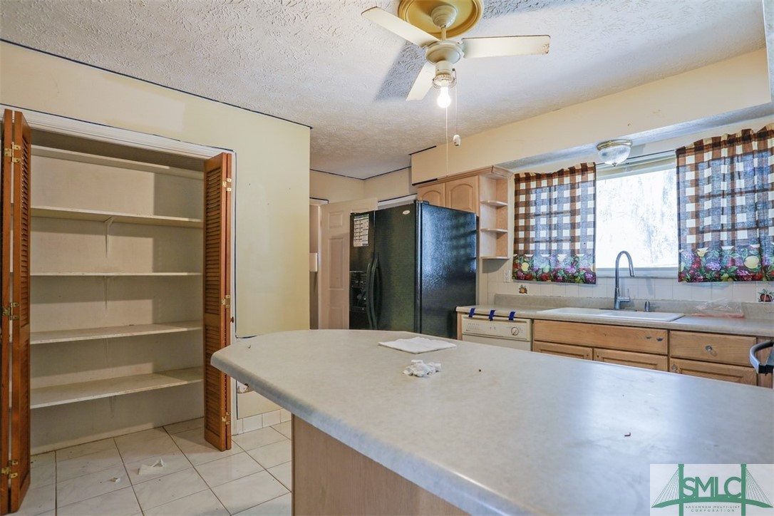936 Mill Court Savannah, GA 31419 - Photo 11 of 38