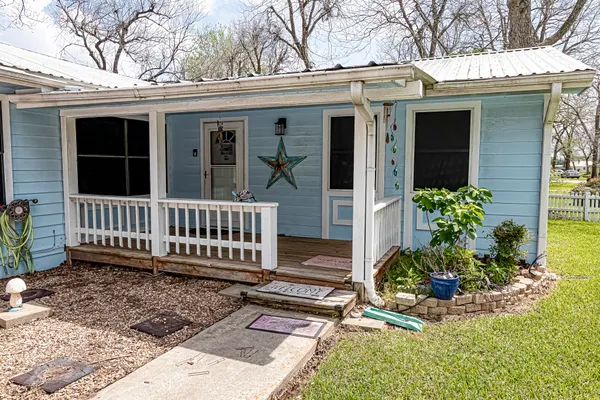 $250,000 | 169 Pecan Cove, Livingston, TX 77351