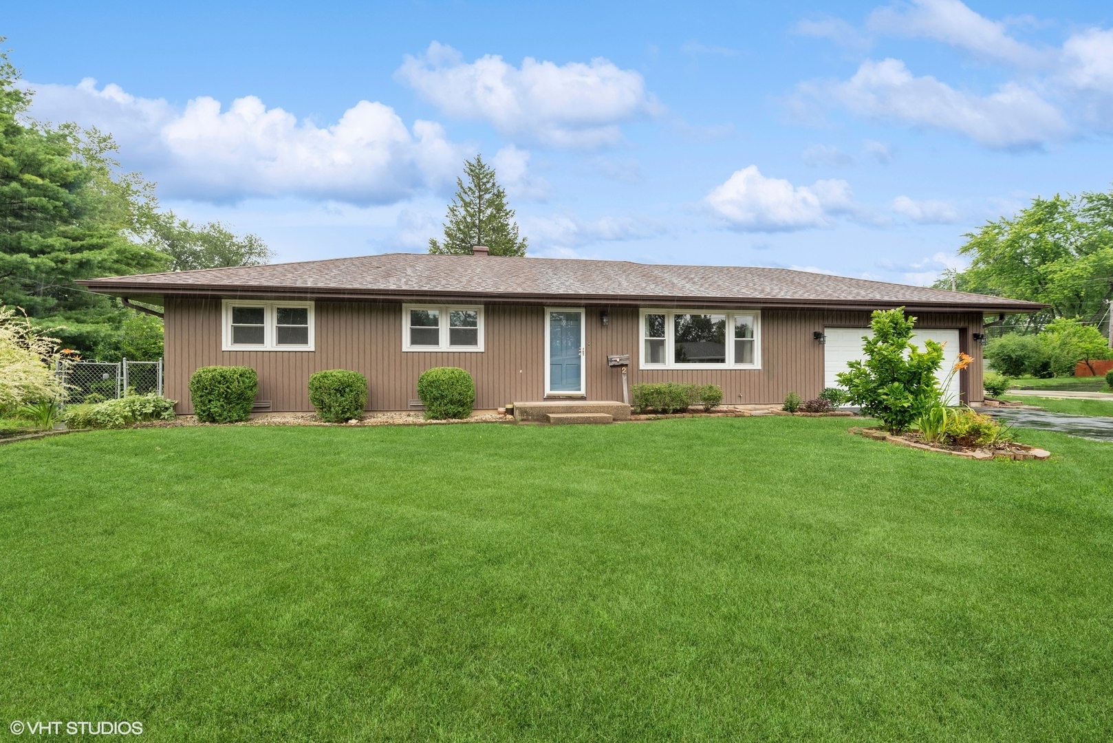 2 Northcrest Road Lake Zurich, IL 60047 - Photo 2 of 30 a front view of house with yard and green space
