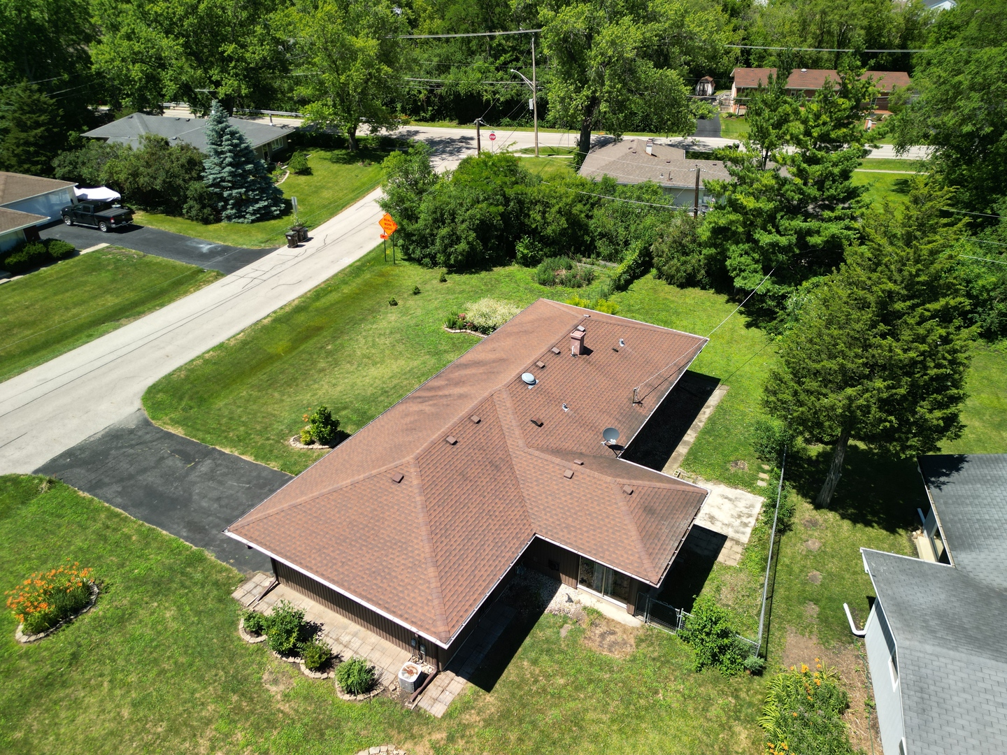 2 Northcrest Road Lake Zurich, IL 60047 - Photo 24 of 30 an aerial view of a house