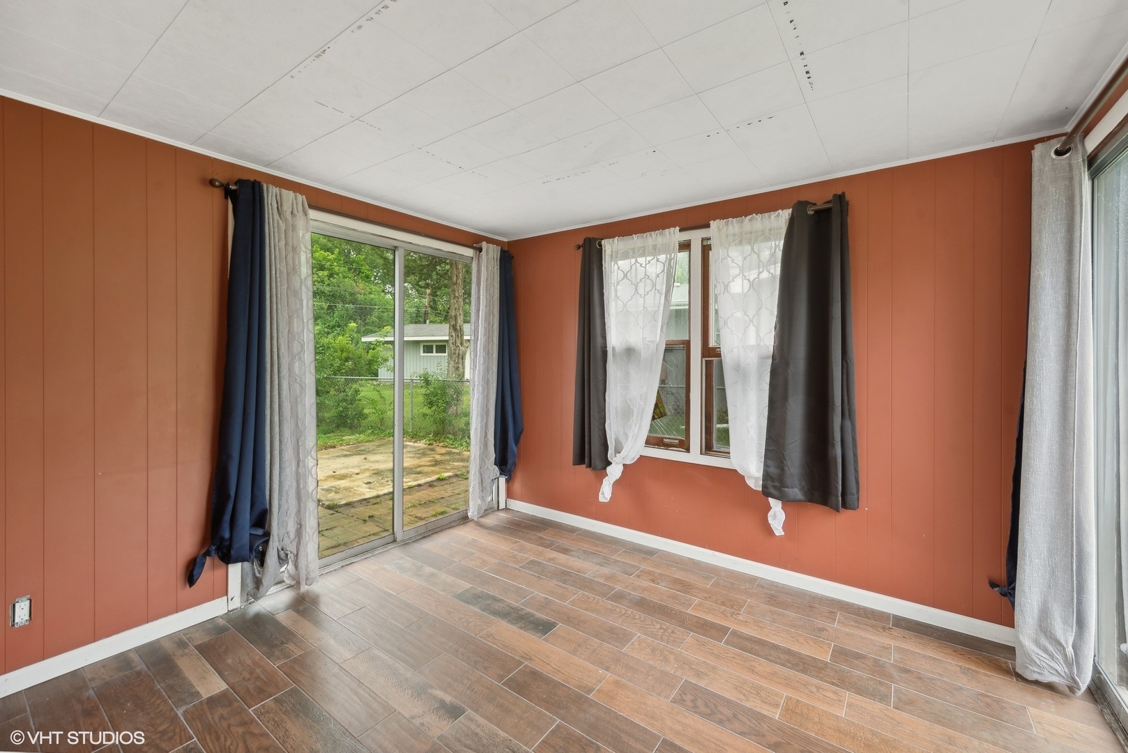 2 Northcrest Road Lake Zurich, IL 60047 - Photo 10 of 30 a view of a room with front door