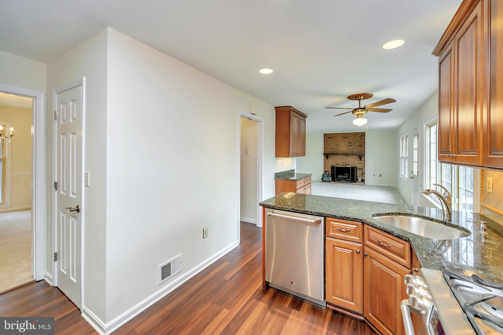 3138 Flintlock Road Fairfax, VA 22030 - Photo 28 of 52 Gallery Image 28