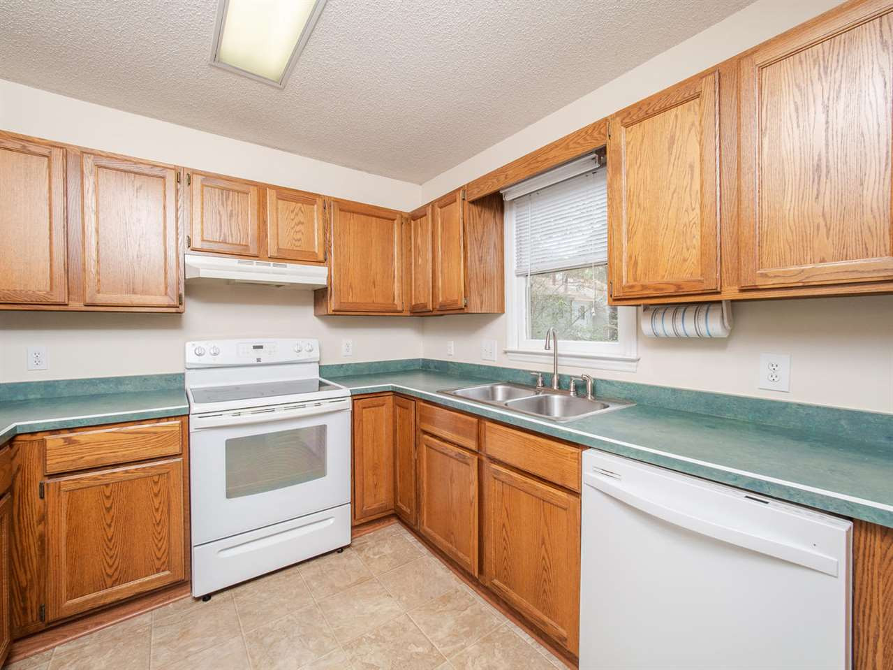 5606 Split Oak Way Raleigh, NC 27609 - Photo 6 of 21 Photo 6