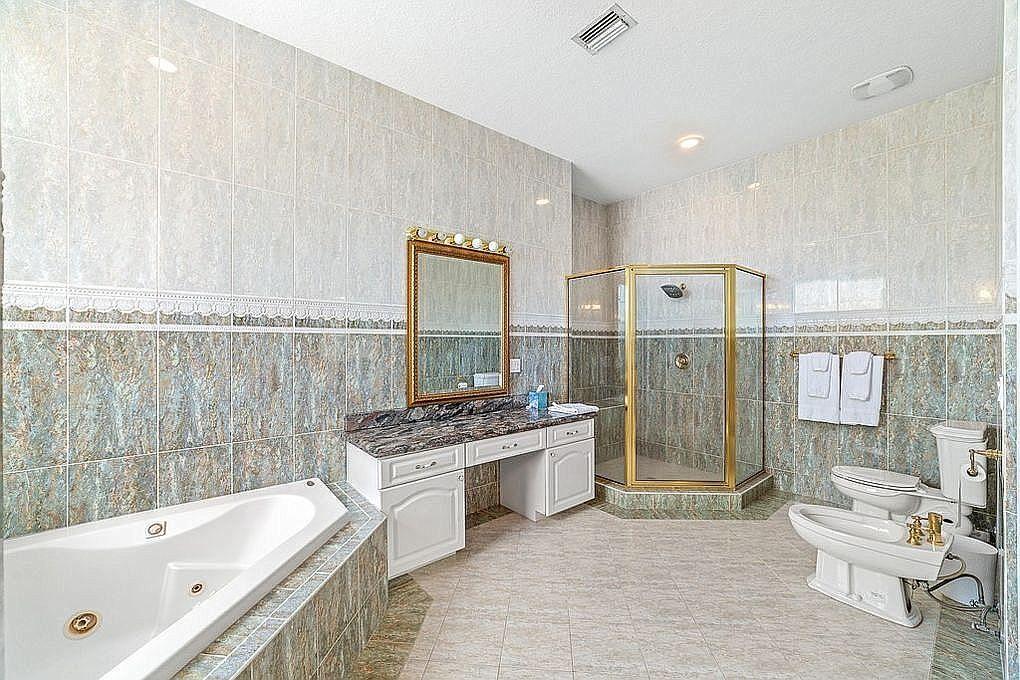 4929 Belvedere Road Haverhill, FL 33415 - Photo 15 of 31 4a27779118d0c0d29f638d4f097a9389-uncropp