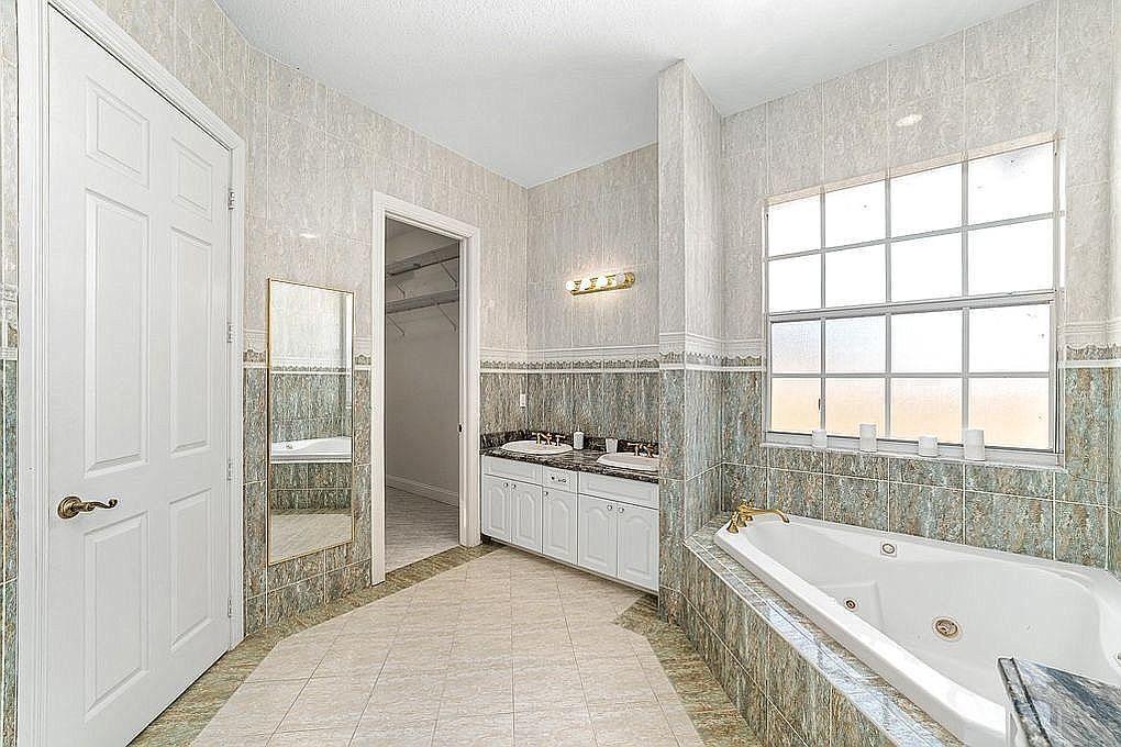 4929 Belvedere Road Haverhill, FL 33415 - Photo 16 of 31 19242c3ddfec8e71afbe7e5578cb5096-uncropp