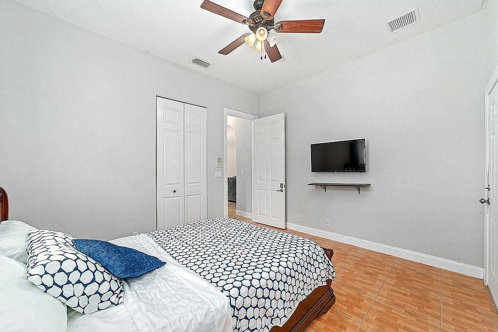 4929 Belvedere Road Haverhill, FL 33415 - Photo 24 of 31 adc30a0d838d42cfd0e90c428736d966-uncropp