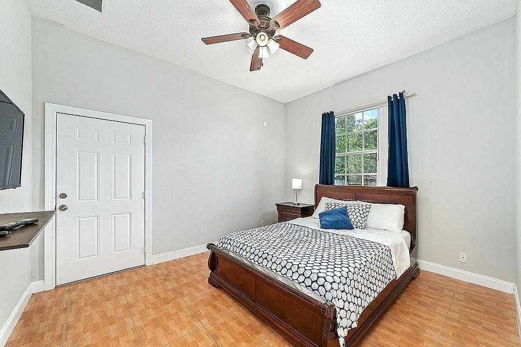 4929 Belvedere Road Haverhill, FL 33415 - Photo 25 of 31 3f72815b3c5777807e09b9d9eae3474d-uncropp