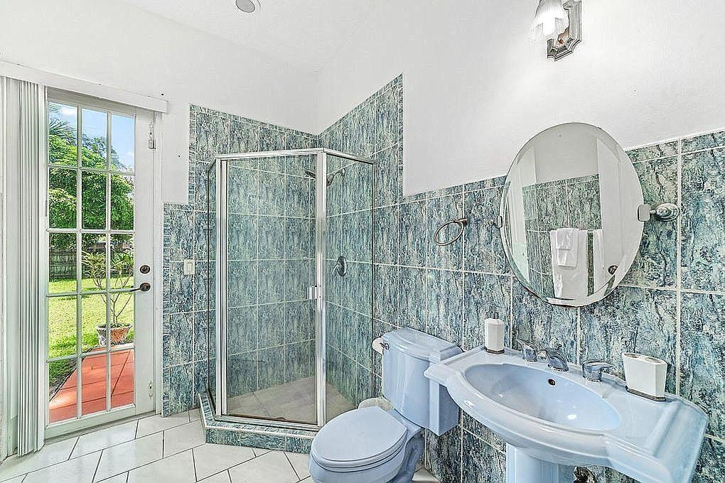 4929 Belvedere Road Haverhill, FL 33415 - Photo 26 of 31 f999131746613b55207f160204d39f69-uncropp