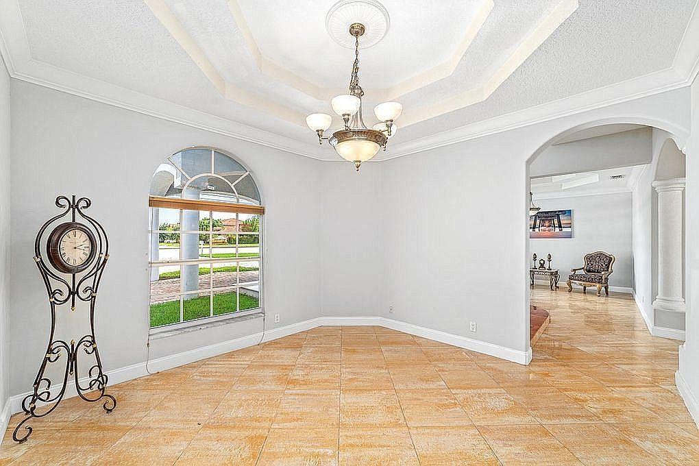 4929 Belvedere Road Haverhill, FL 33415 - Photo 6 of 31 3c357895565704834503dd922f8a003c-uncropp