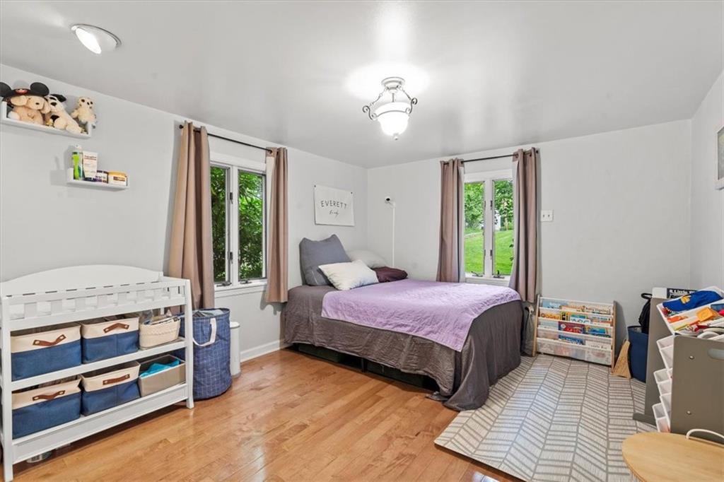 367 Sunset Road Pittsburgh, PA 15237 - Photo 20 of 37 a bedroom with a bed and a window