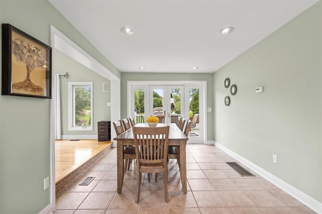 367 Sunset Road Pittsburgh, PA 15237 - Photo 5 of 37 a dining room with furniture and large windows