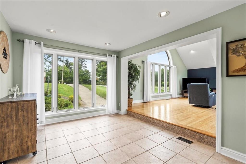367 Sunset Road Pittsburgh, PA 15237 - Photo 7 of 37 a large white room with a large window