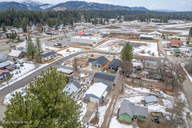 $409,000 | 90 Finley Avenue, Priest River, ID 83856