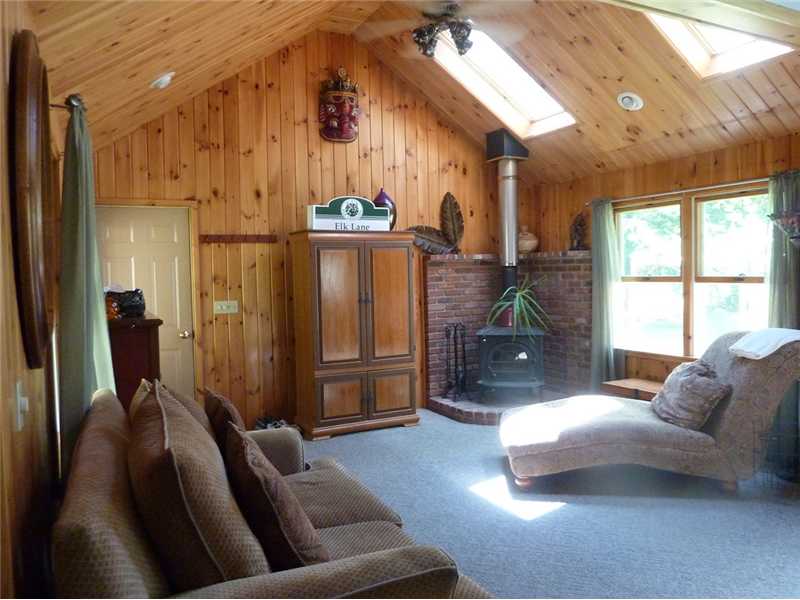 362 Mt Pleasant Road Burrillville, RI 02830 - Photo 7 of 13 Den/Family/Great Room.