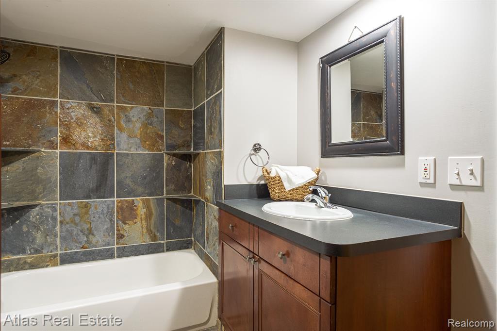 2796 Miller Road Metamora, MI 48455 - Photo 39 of 58