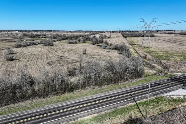 $1,500,000 | 30 West Shiro Tx 77876, Richards, TX 77873